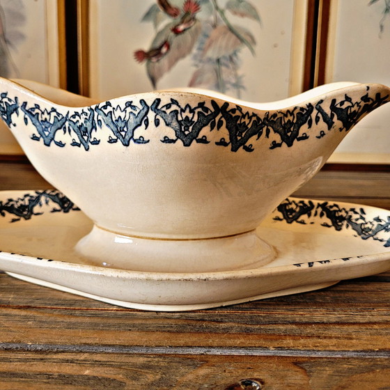 Image 1 of Salsera Longwy Terre de Fer Rhodes, finales del siglo XIX, decoración azul