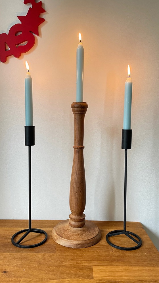 Image 1 of Trio van Teak en Vintage Stalen Kandelaars