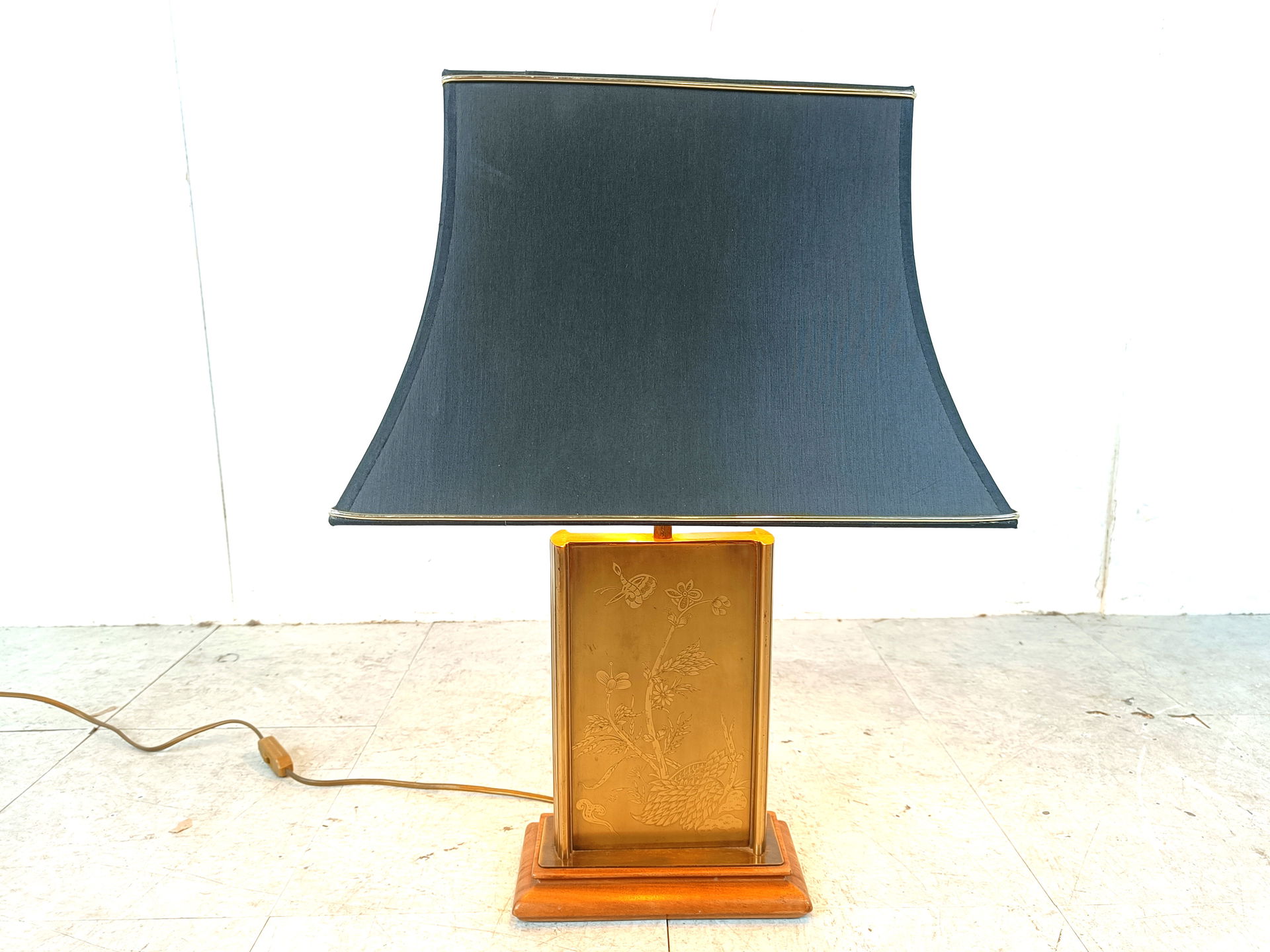 Etched 2024 table lamp