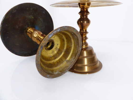 Image 1 of Paar Altarkerzenleuchter aus Messing, Vietnam, 20. Jahrhundert