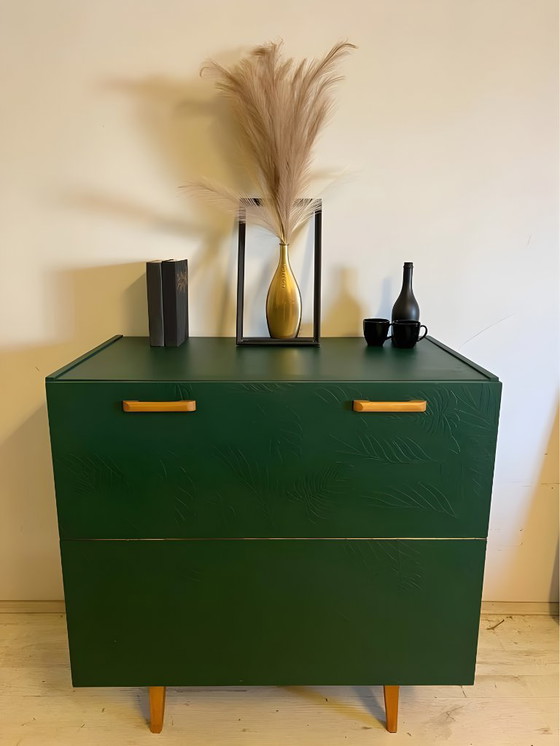 Image 1 of “BOTANICA” – Exclusive upcycled sideboard with 3D leaf relief