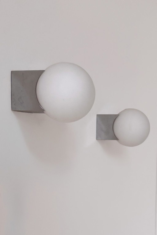 Paar Vintage Wandleuchten aus Chrom und Opalglas, Frankreich 1990