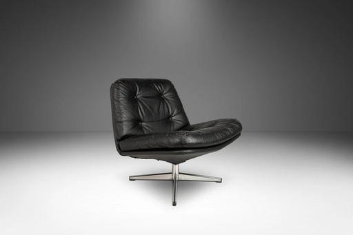 Fauteuil pivotant « Mila », modèle Mid-Century Modern de Gillis Lundgren pour Ikea, Suède, vers les années 1960.