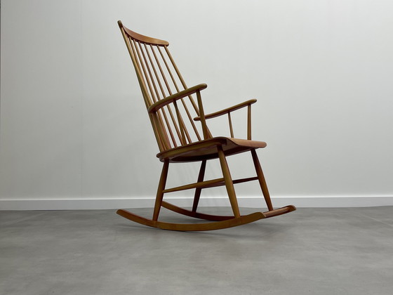 Image 1 of sedia a dondolo vintage