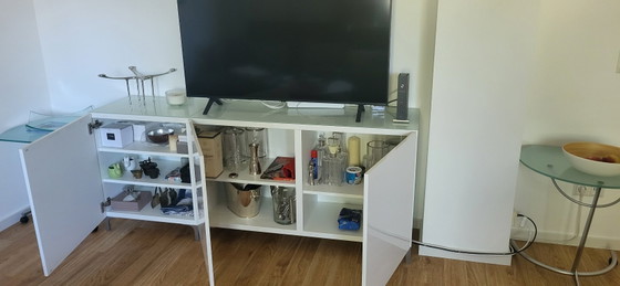 Image 1 of Buffet Ikea Besta, blanc, 2 ans