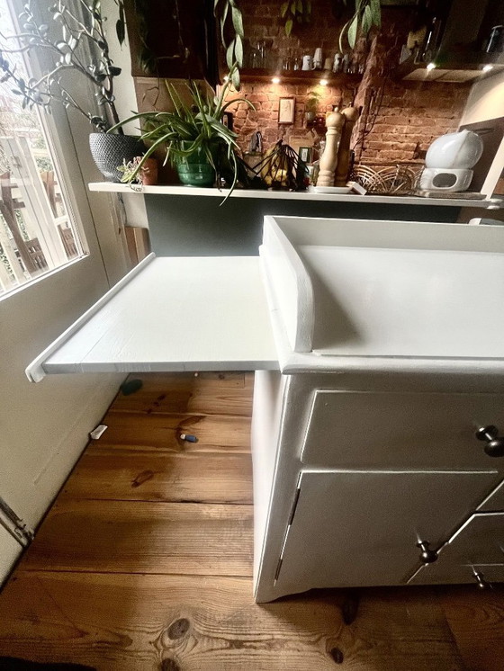 Image 1 of Belle commode ancienne en excellent état