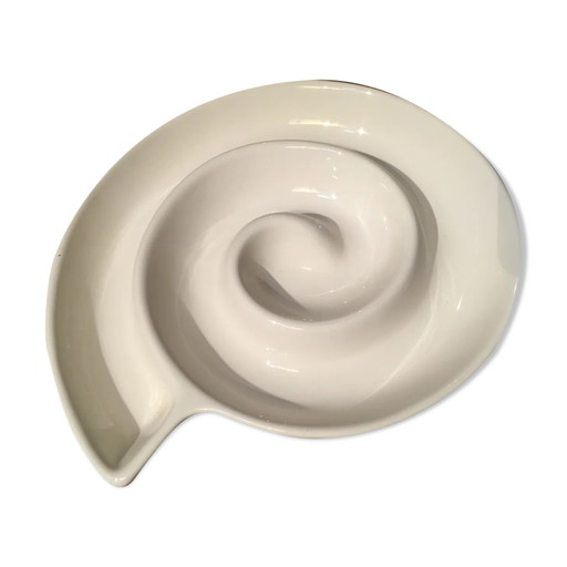 Piatto in ceramica a forma di lumaca