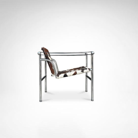 Image 1 of LC1 fauteuil van ponyhuid, ontworpen door Le Corbusier e.a. voor Cassina, jaren 80.