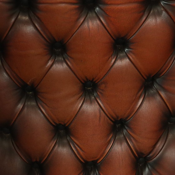 Image 1 of Oude Chesterfield Zetel Bruin Leder