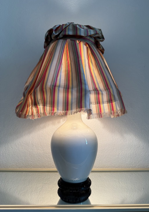 Grande lampe porcelaine et taffetas soie 
