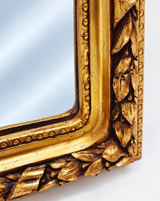Large Golden Full-Length Mirror with Ornate Crest – Greensquare, Glass, Wood, Vintage (photo 6 of 10)