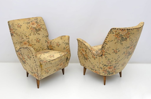 Attributed to Gio Ponti Mid-Century Modern Italian Armchairs by ISA, 1950s, Pair
