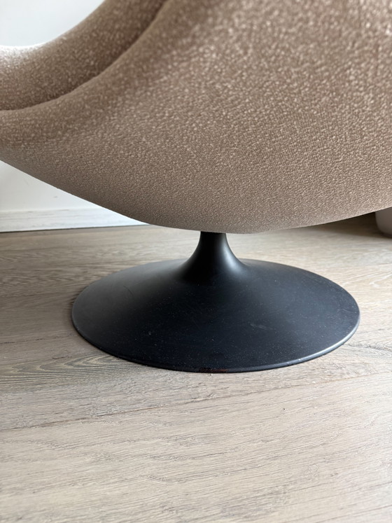 Image 1 of Artifort F510