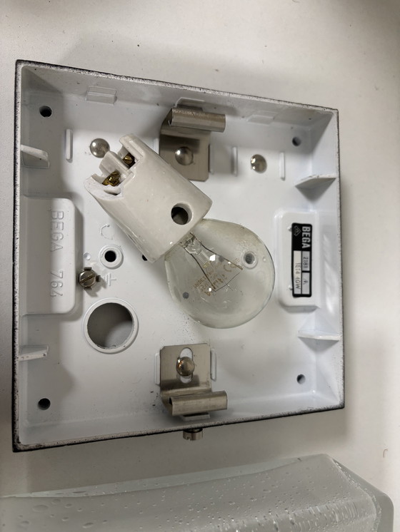 Image 1 of lampada da tavolo di Bega lampada da tavolo in alluminio e dikwandig kristal ijsglas