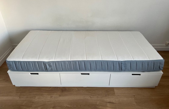 Image 1 of Ikea - lit (Nordli) avec matelas (Vesteröy)