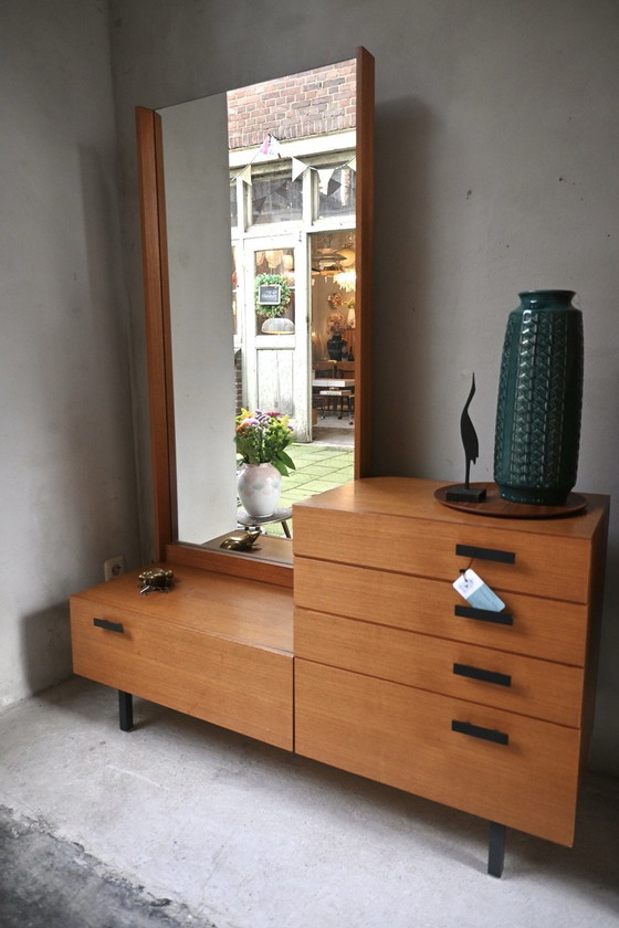 Bellissima toeletta vintage asimmetrica anni '60 – Armadi a muro, Legno, Vetro (photo 3 of 12)