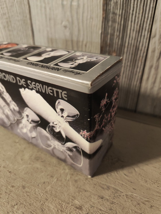 Image 1 of Set of 6 clear acrylic bow-shaped napkin rings, new in box