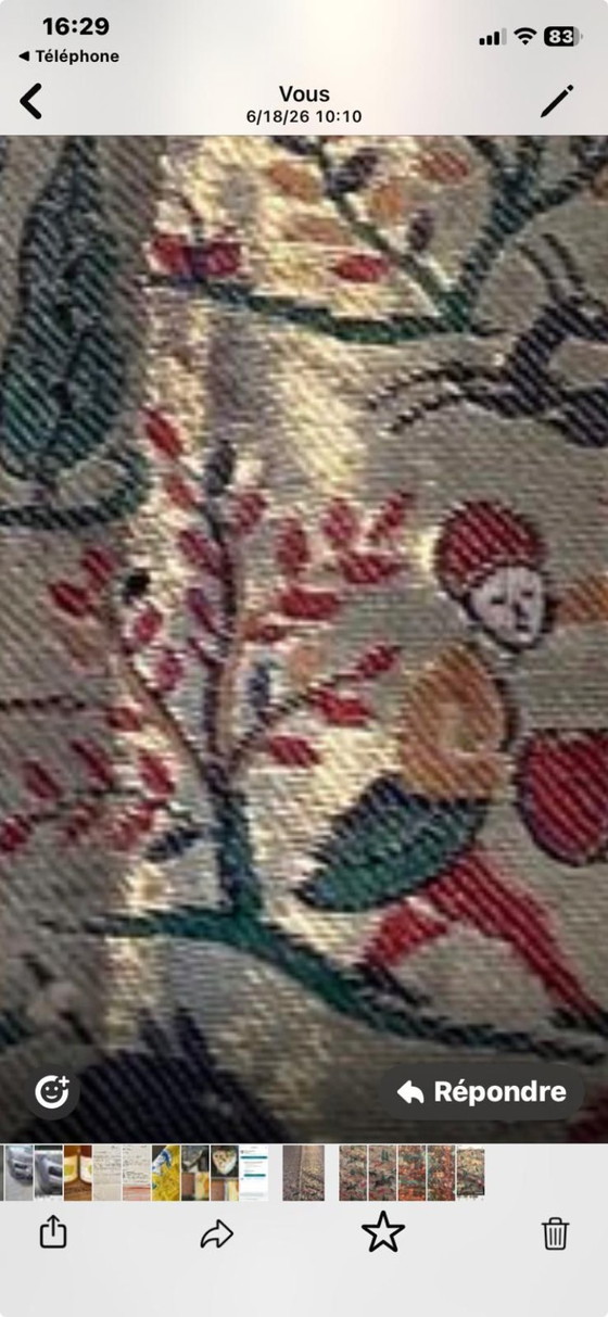 Image 1 of Grote antieke brokaat jacquardstof met een Perzische jachtscène – gouden metallic draden – 447 x 96 cm