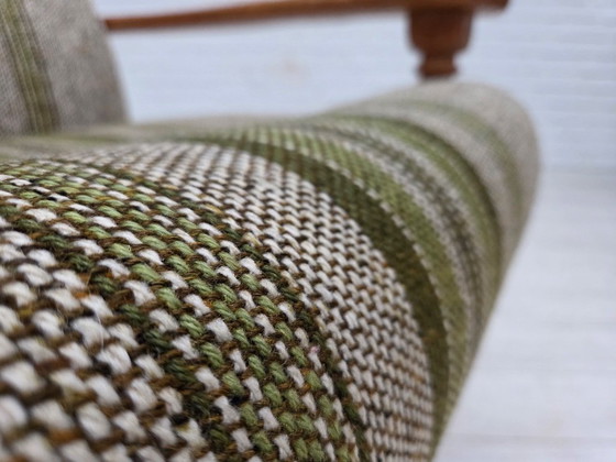 Image 1 of Fauteuil danois des années 1970, tissu d'ameublement d'origine en laine, bois de chêne massif.
