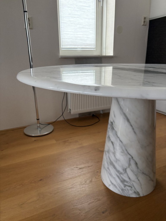 White Marble Dining Table (photo 6 of 9)