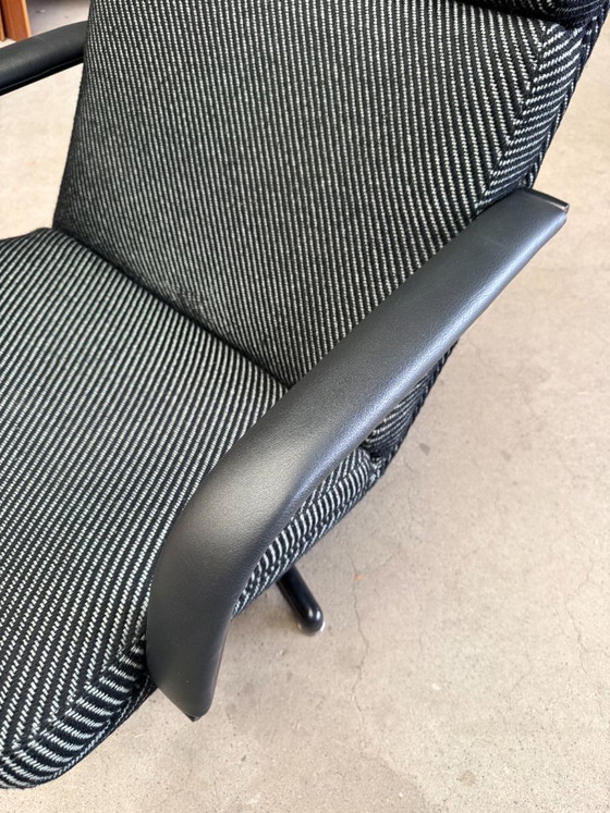 Artifort F154 fauteuil by Geoffrey D. Harcourt – Metal, Plastic (photo 13 of 15)