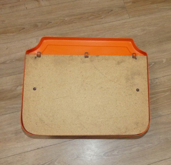 Image 1 of 1 di 2 Scaffale da parete in plastica arancione anni '70, spazio di archiviazione, anni '70, anni '60, metà secolo, vintage