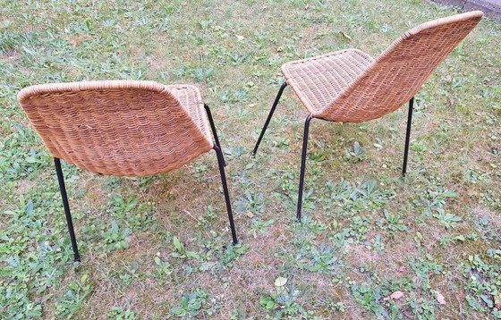 Image 1 of Een paar stapelbare eetkamerstoelen van rotan en ijzer van Gian Franco Legler, Zwitserland, jaren 60.