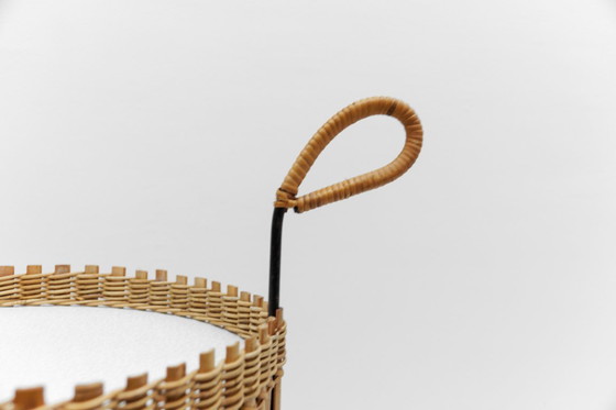 Image 1 of Set van 2 Mid-Century Modern ronde serveerwagens van bamboe, jaren 60,