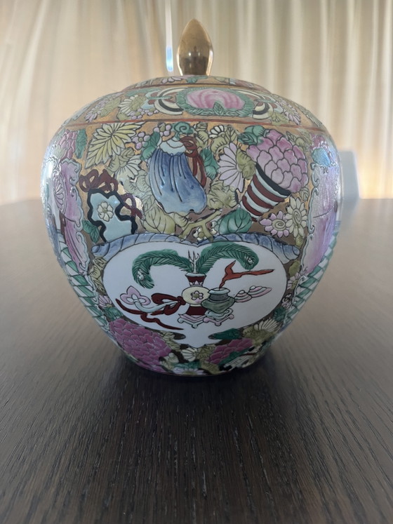 Image 1 of Large Japanese hand-painted Kutani ginger jar with lid & wooden base | 27 cm