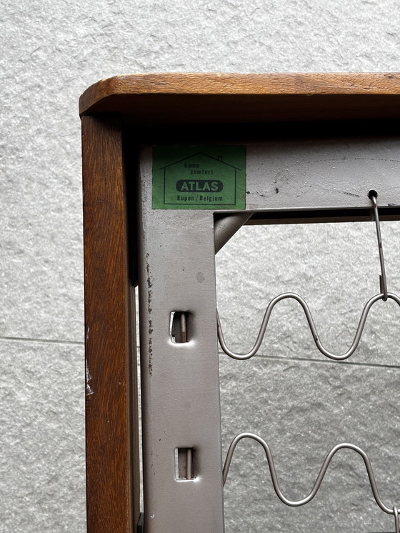 Image 1 of Divano letto vintage in legno – nuovo cuscino imbottito verde – design moderno anni '60