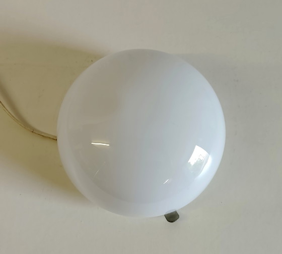 Opaline Globe Ceiling Light or Wall Sconce - Mid. 20th Century – Glass (photo 5 of 8)