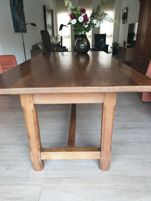 Table vintage en chêne massif faite à la main