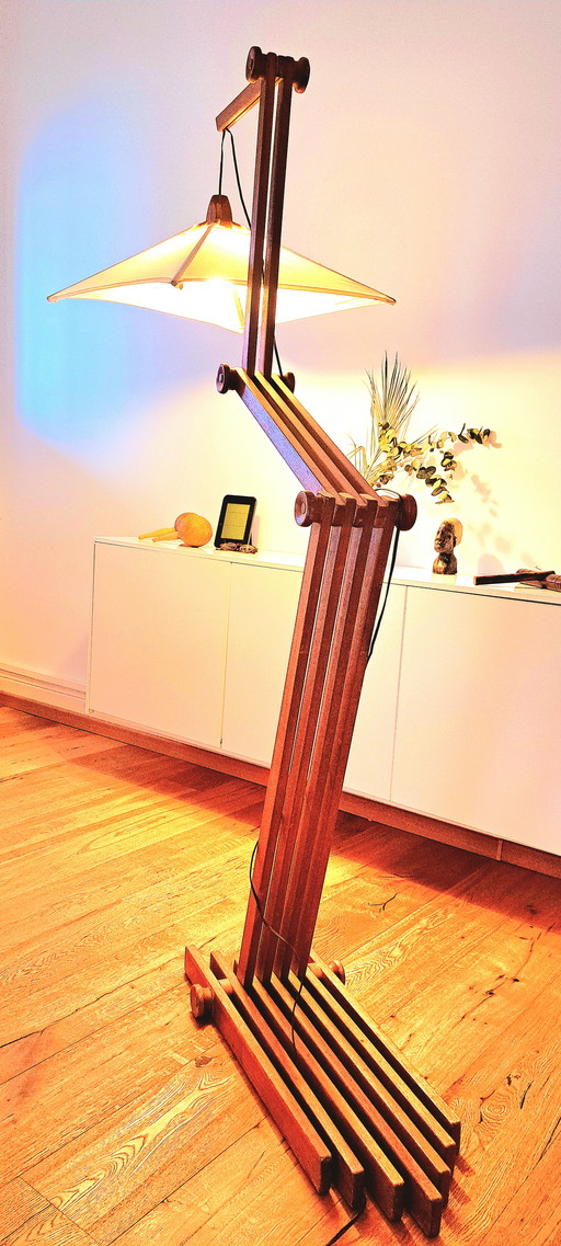 Absolute zeldzaamheid: Studio Craft scharnierende vloerlamp