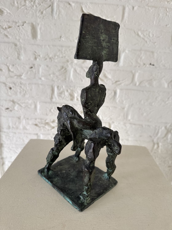 Image 1 of Bronzen beeldje met strijder te paard 