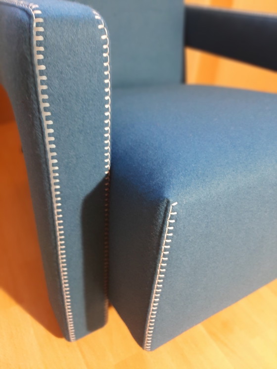 Image 1 of Cassina Utrecht 637, nueva, nunca usada, en tela de lana azul petróleo (serie 13L), costuras de caballo