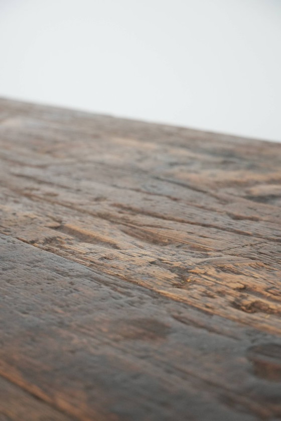 Image 1 of Grande table de salle à manger de ferme ancienne en bois de pin avec beaucoup de caractère