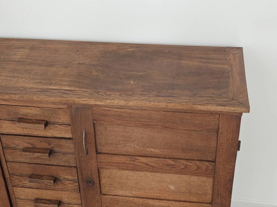 Buffet en chêne de René Gabriel, période de reconstruction 1950. – Armoires de rangement, Wood, Design (photo 29 of 30)