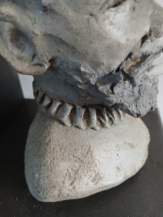 Image 1 of Escultura busto de arcilla
