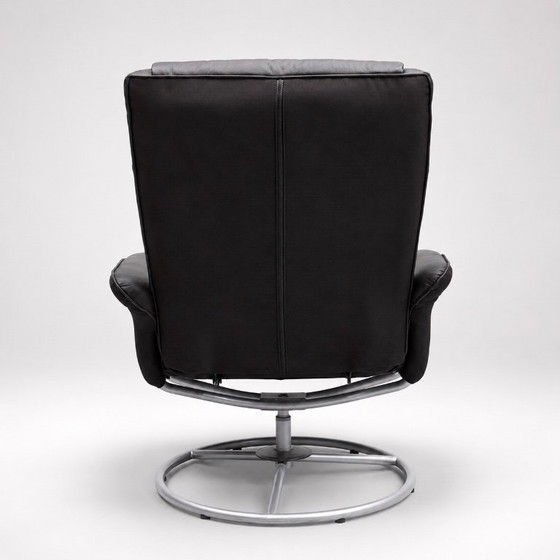Image 1 of IKEA leren draaibare fauteuil met voetenbank — Verstelbare Scandinavische loungestoel