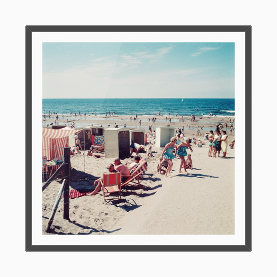 Image 1 of 1x badgasten, 1960 | mid century strand scène 