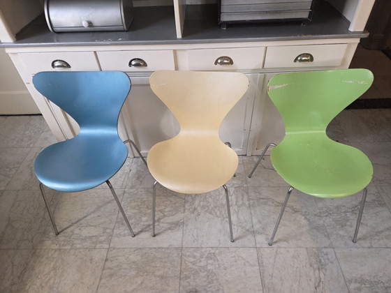 3 Fritz Hansen Butterfly chairs, Dining chairs, Chrome, Wood, Multi Color (photo 2 of 10)