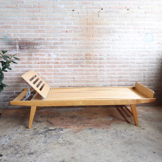 Image 1 of Lit de jour vintage en bois de frêne clair Holma swissb lit 1 personne