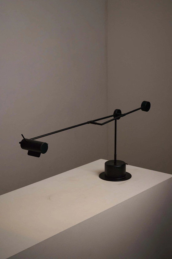 Mattschwarze Gegengewichts-Schreibtischlampe von Sische, Tischlampen (Foto 5 von 9)