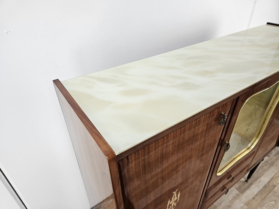 Image 1 of Vetrina in mogano della metà del 1960 con piano in vetro