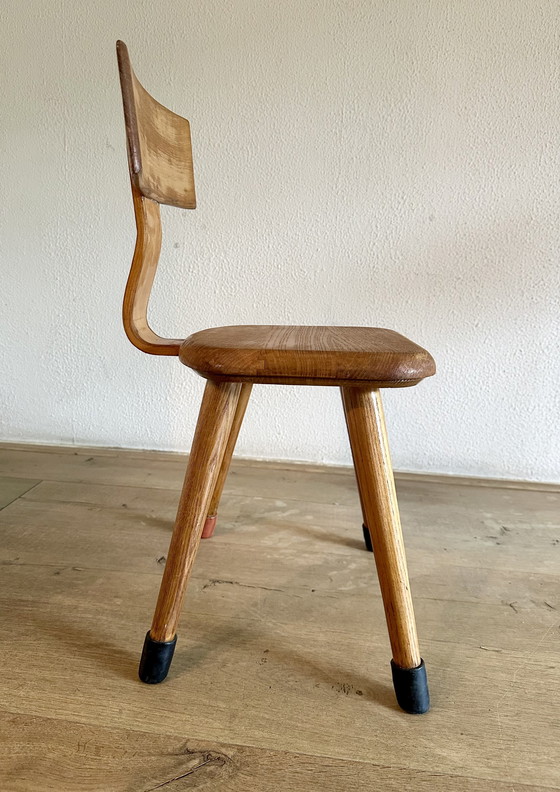 Image 1 of Chaise d'enfant vintage en bois des années 1960