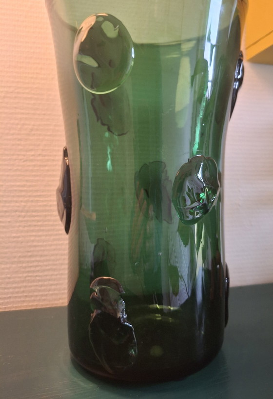 Image 1 of Vaso verde italiano in Vetro Verde di Empoli soffiato a mano.
