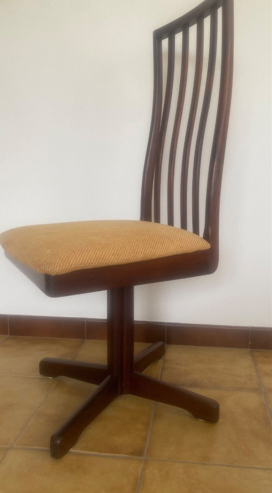 Image 1 of 6 hermosas sillas giratorias A.H. Macintosh de teca