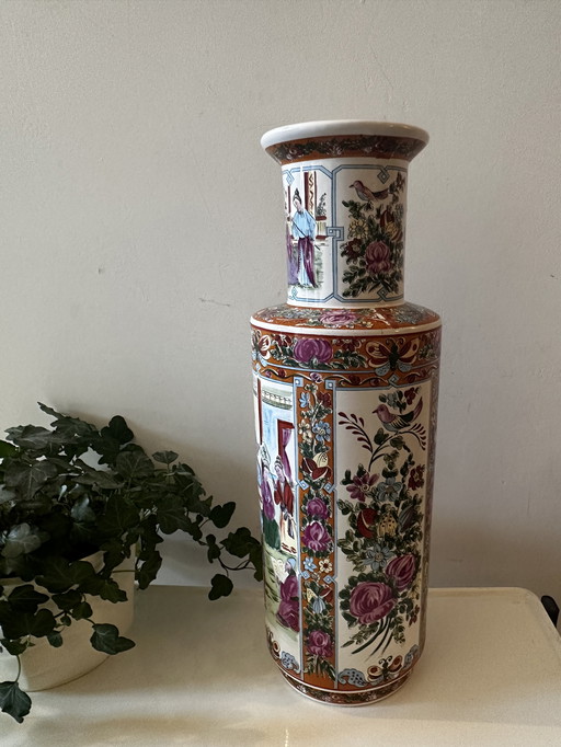 Chinese porcelain vase