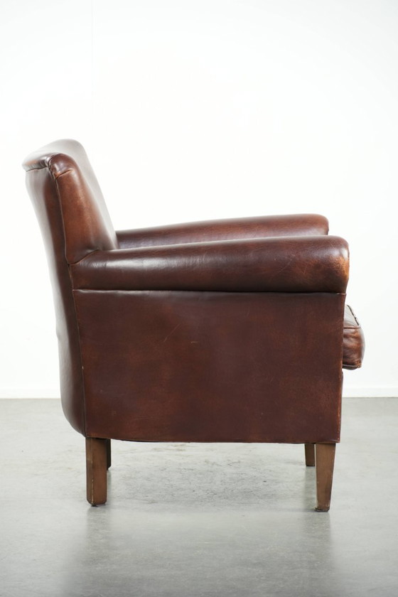 Image 1 of Comfortabele schapenleren fauteuil/ armchair met karakter en een goede dosis elegantie