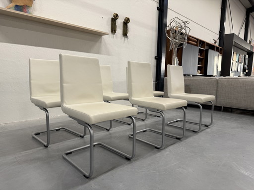 6 Rolf Benz Eetkamerstoelen Wit Leer 